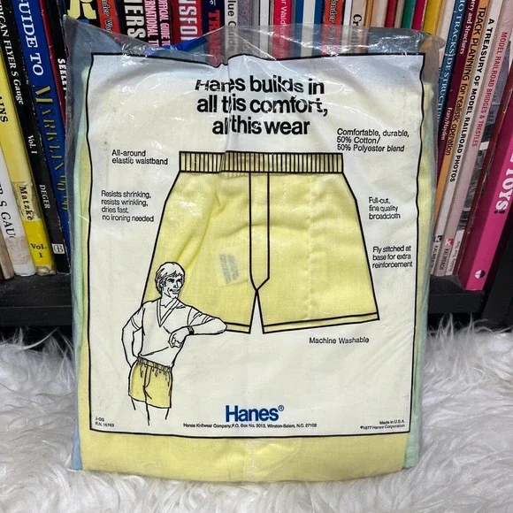 VINTAGE HANES BOXERS MENS REGULAR STYLE SIZE 32 1977 (UNDERWEAR 3 PAIRS)
